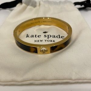Kate Spade hinged bangle in tortoise shell